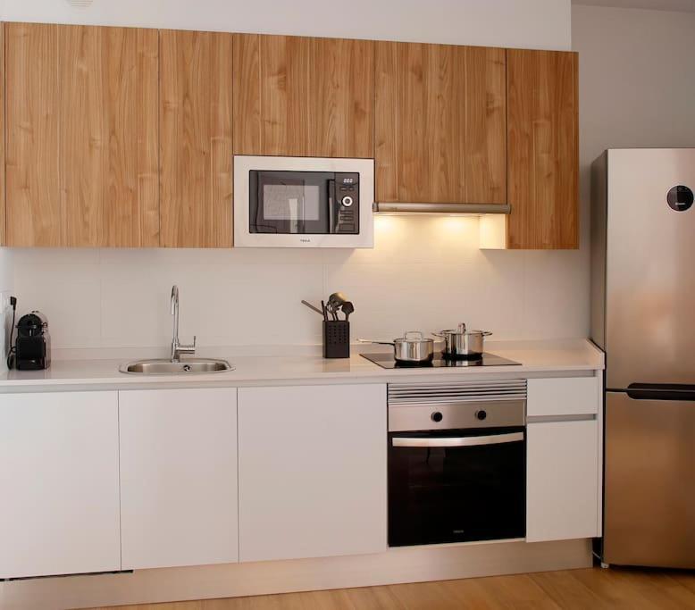 Apartamentos Aptio Oviedo Luaran gambar