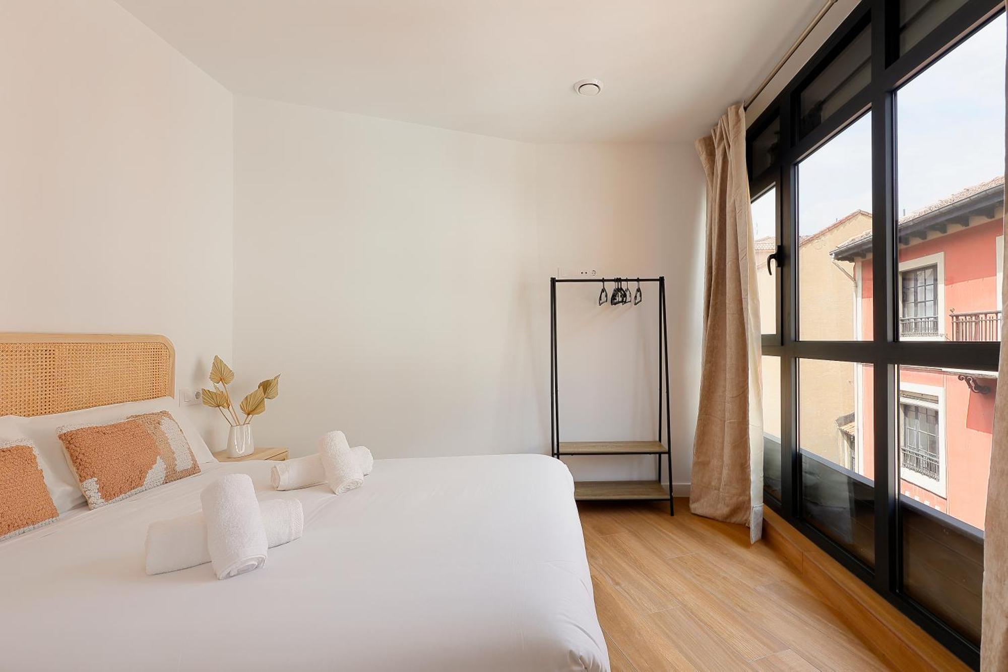 Apartamentos Aptio Oviedo Luaran gambar