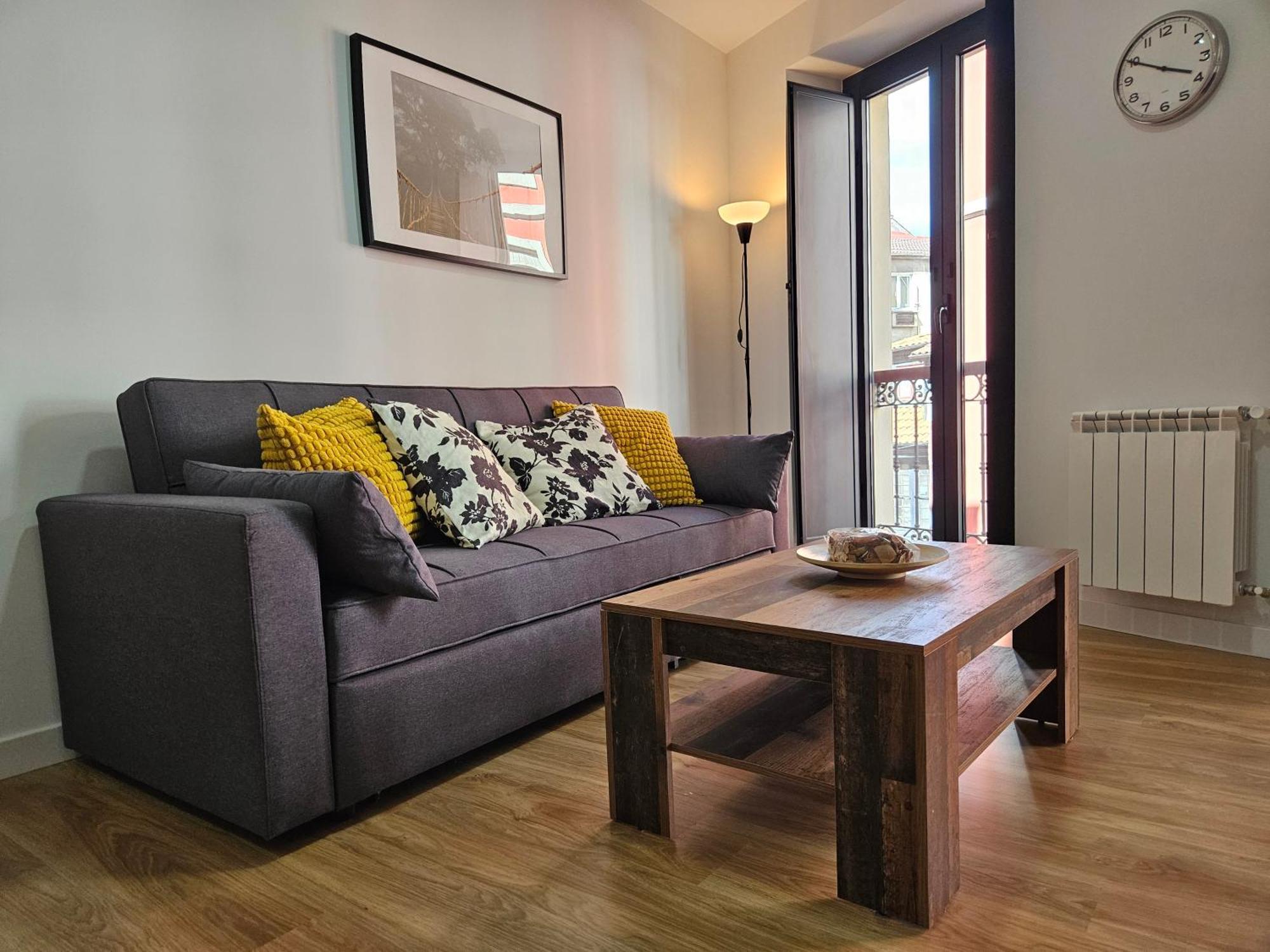 Apartamentos Aptio Oviedo Luaran gambar