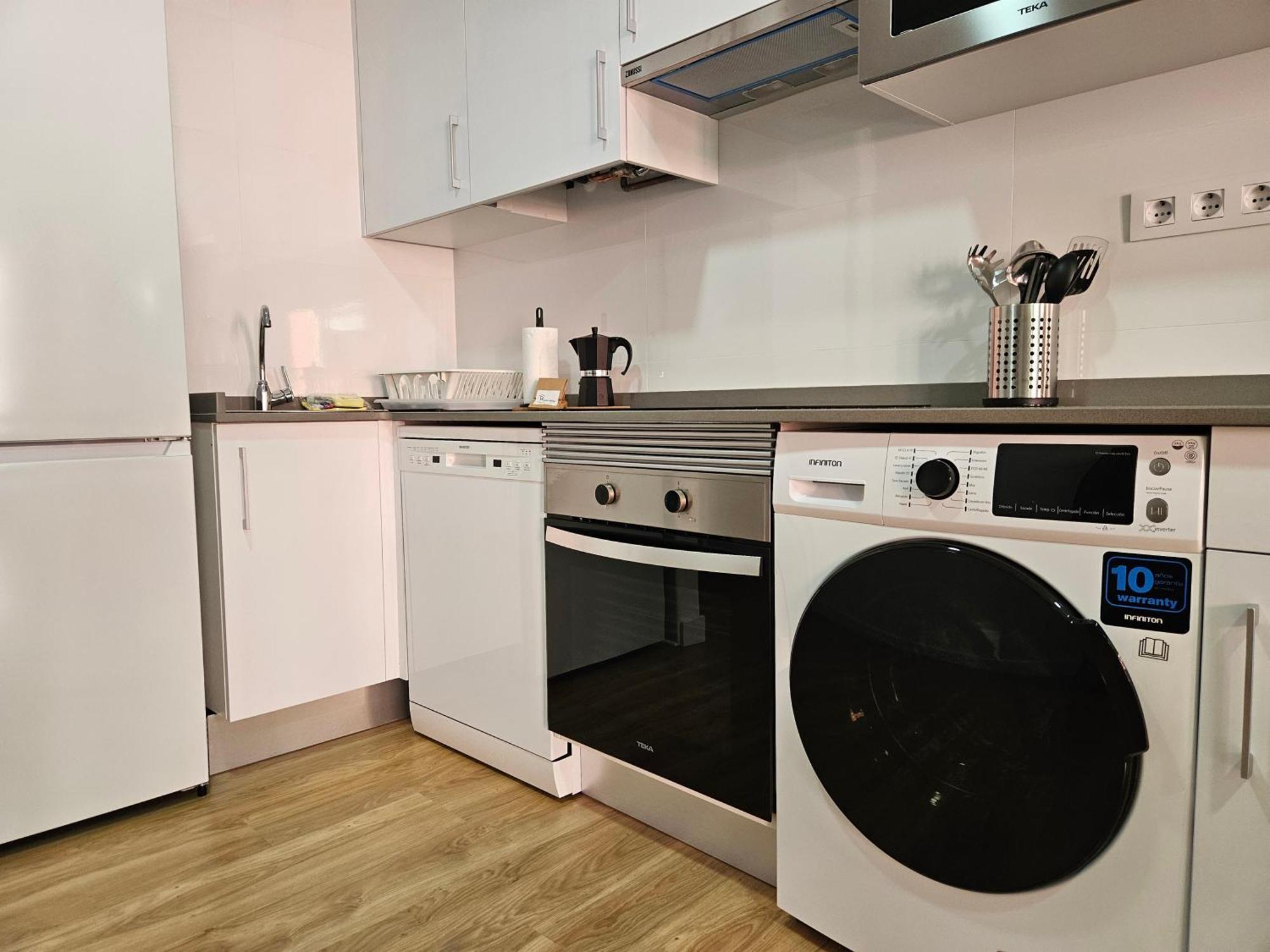 Apartamentos Aptio Oviedo Luaran gambar
